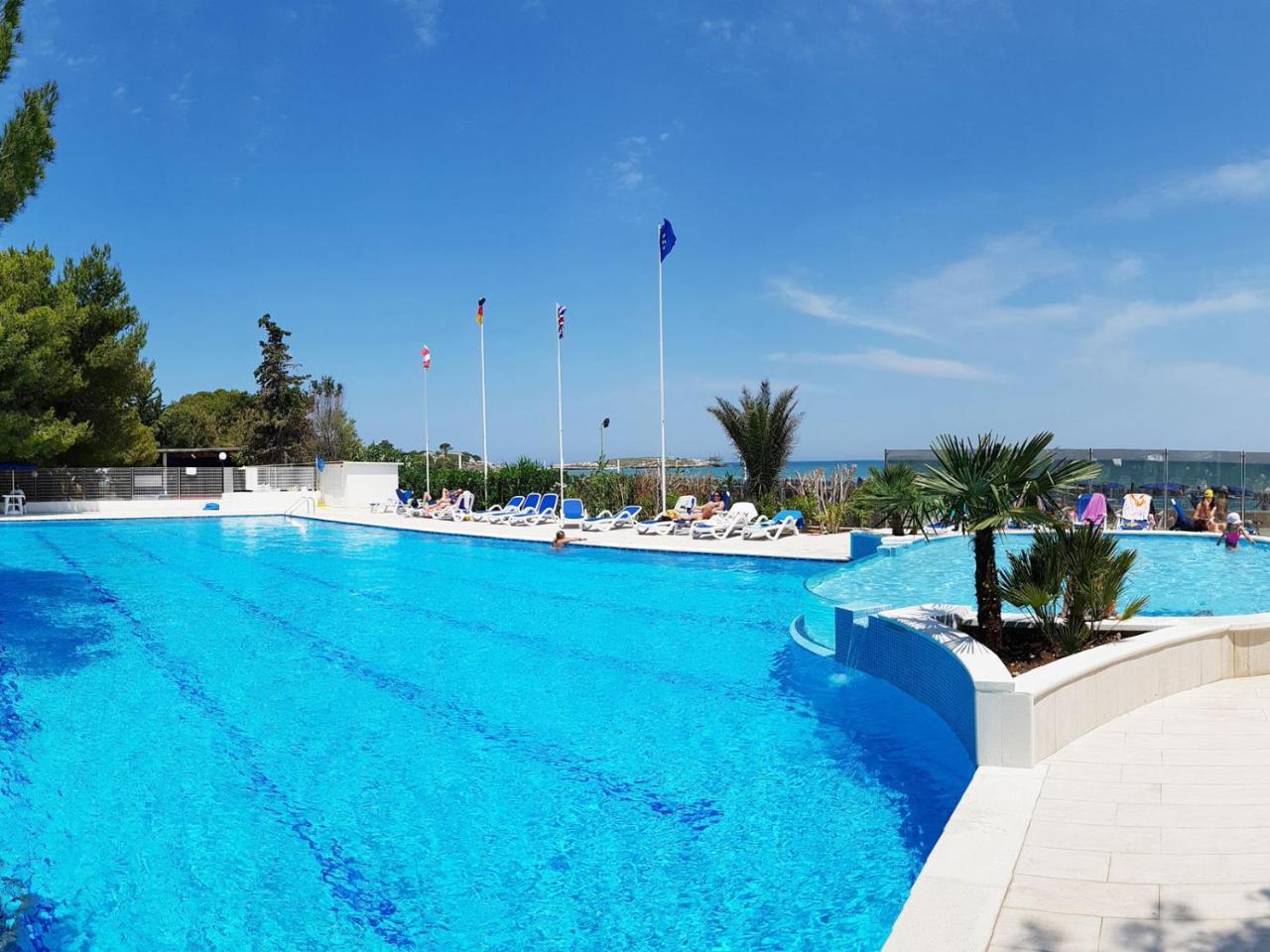 Hotel Gabbiano Beach Vieste Exterior photo